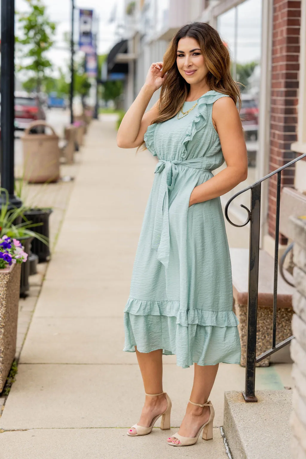 Classy Ruffle Accented Midi Dress