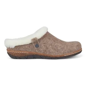 Elena Cold Weather Round Toe Casual Slip-on Clogs