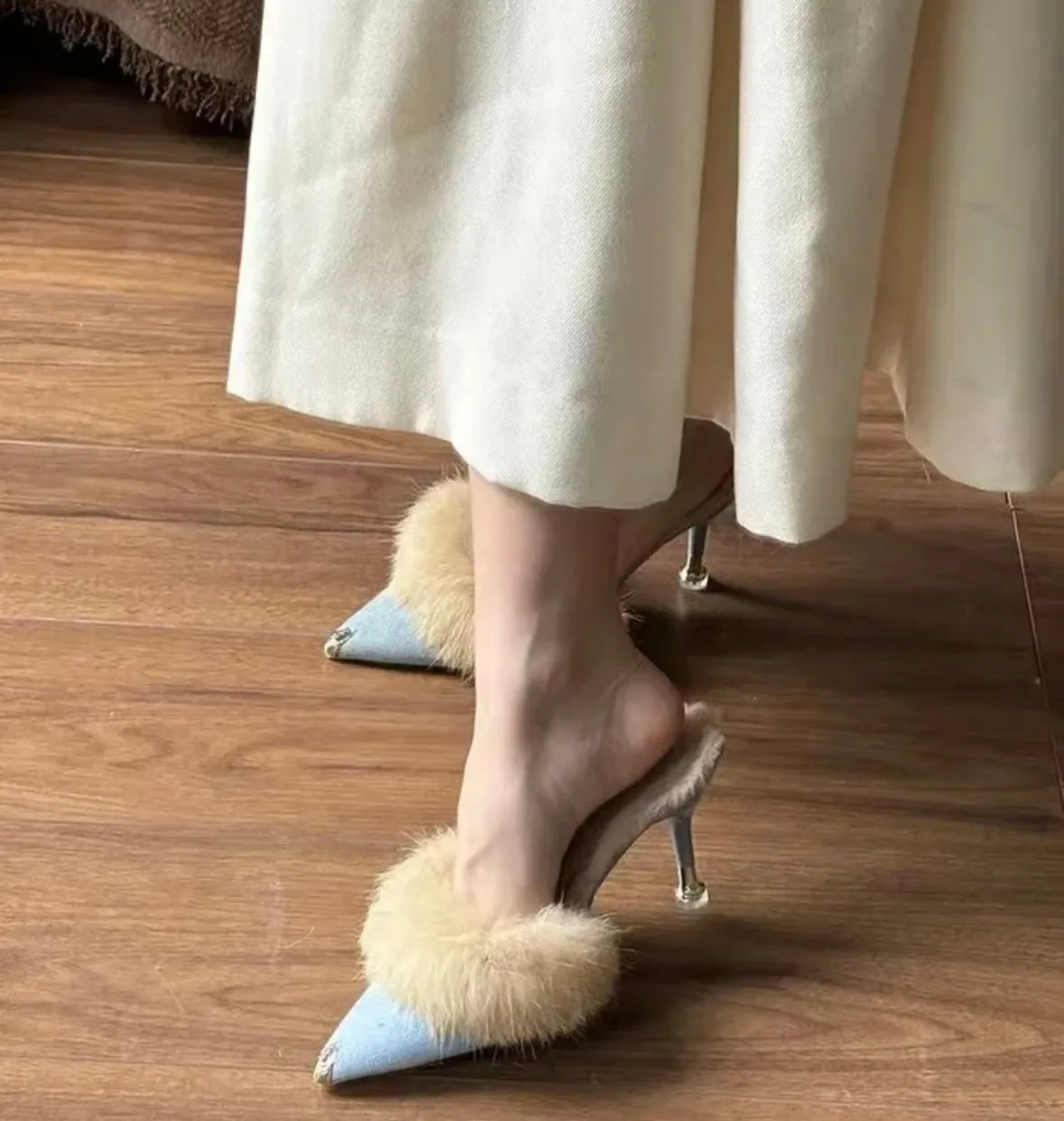 Fur mule heels