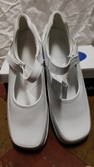 Kailey -- Women's Velcro Slip-On Shoe -- White