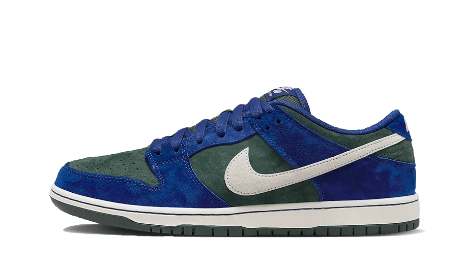 SB Dunk Low Deep Royal Blue