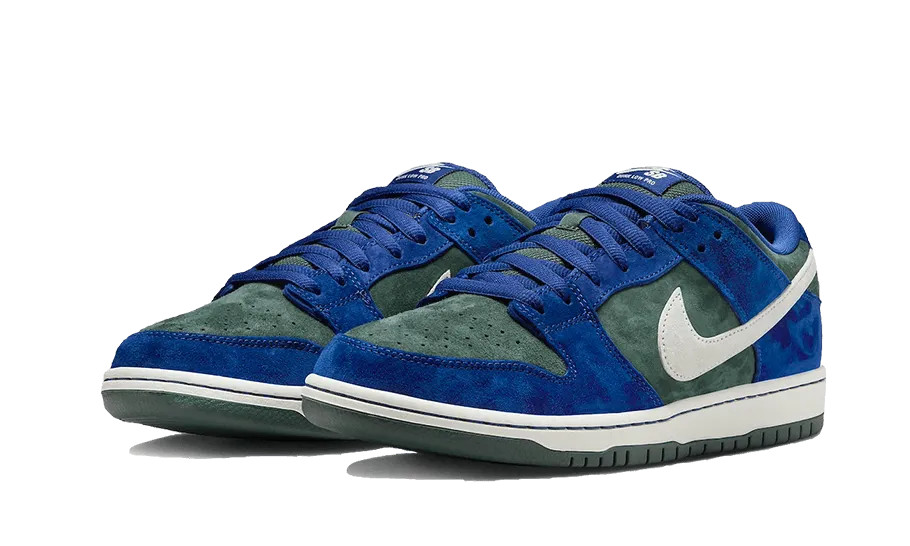 SB Dunk Low Deep Royal Blue